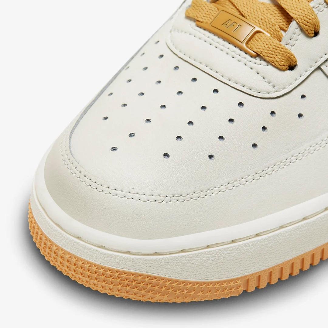 Nike Air Force 1 Low Sail/Gold